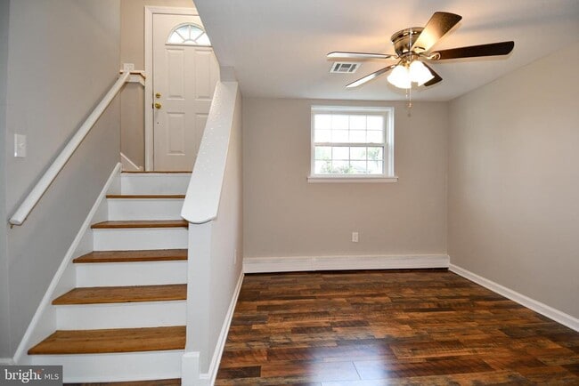 Building Photo - 3811 Forestdale Ave