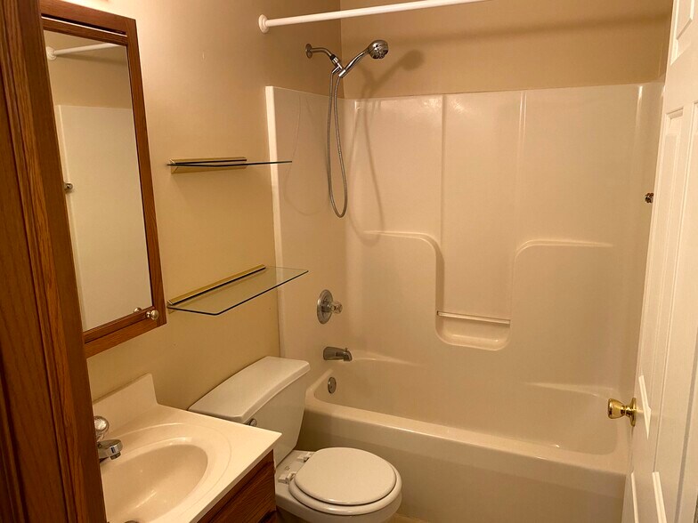 Building Photo - 3804 Creek Hill Dr