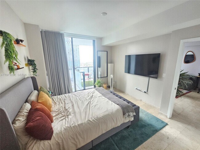 Building Photo - 68 SE 6th St