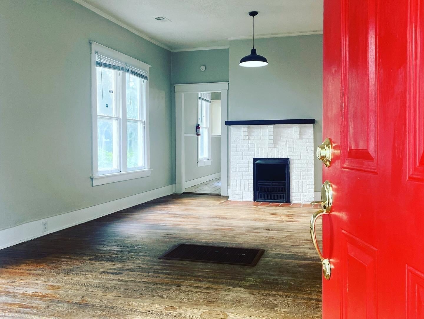 Building Photo - 1936 E McLemore Ave