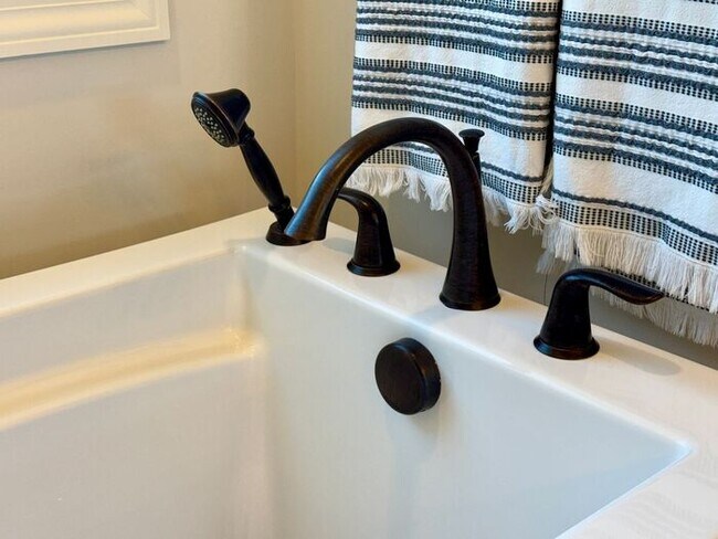 Building Photo - Pre-lease today for a late May move in