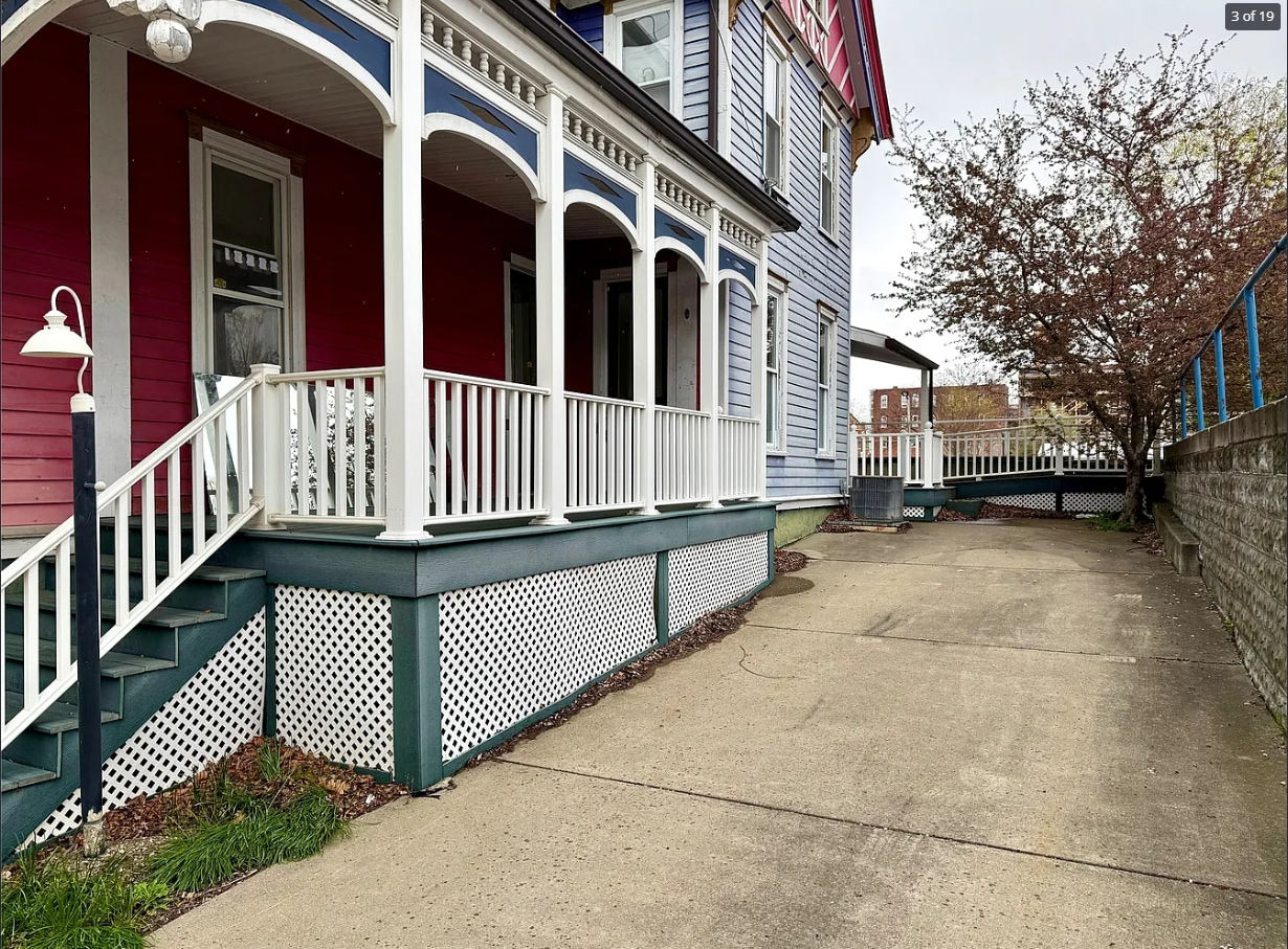 Building Photo - 113 Hawley St