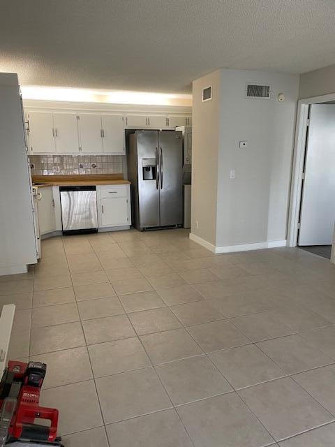 Building Photo - 204 Foxtail Dr