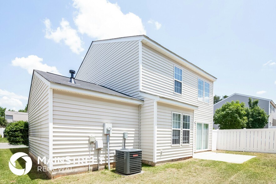 Building Photo - 8618 Sawleaf Ct