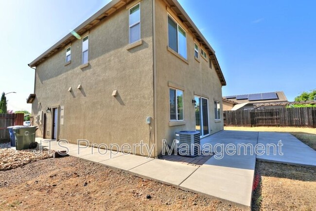 Building Photo - 3403 Oselot Way