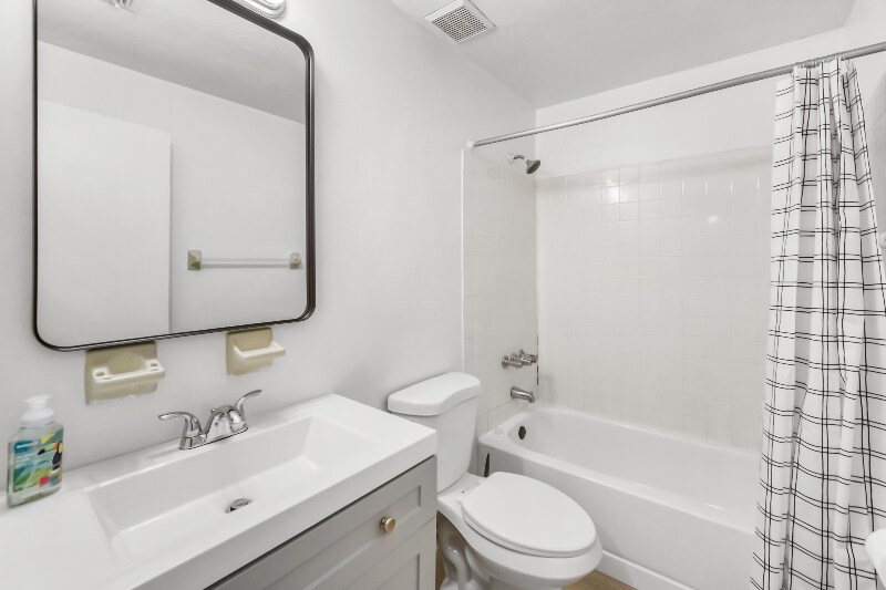 Building Photo - 2036 SW 69th Dr
