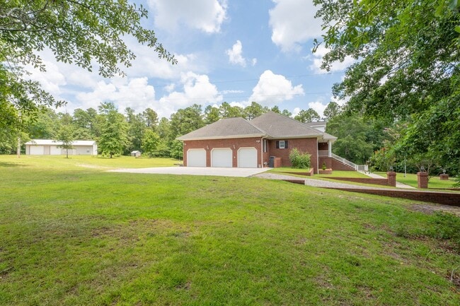 Building Photo - 785 Glenwood Dr