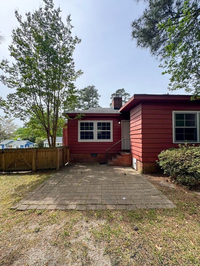 Building Photo - Charming 3 Bed 2 Bath Fayetteville Home