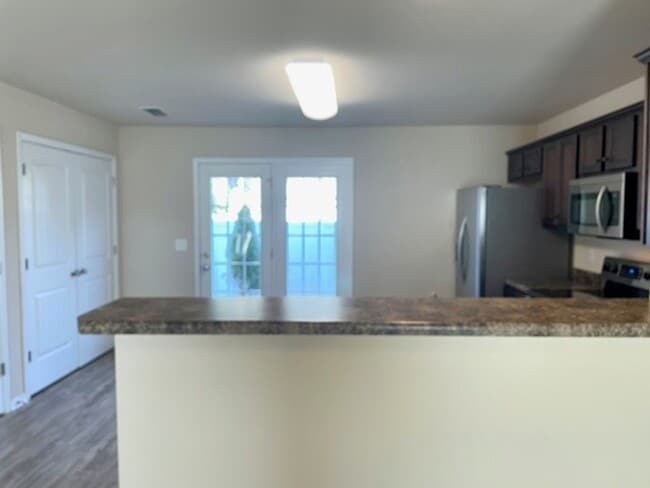 Building Photo - 308 Dill Ln