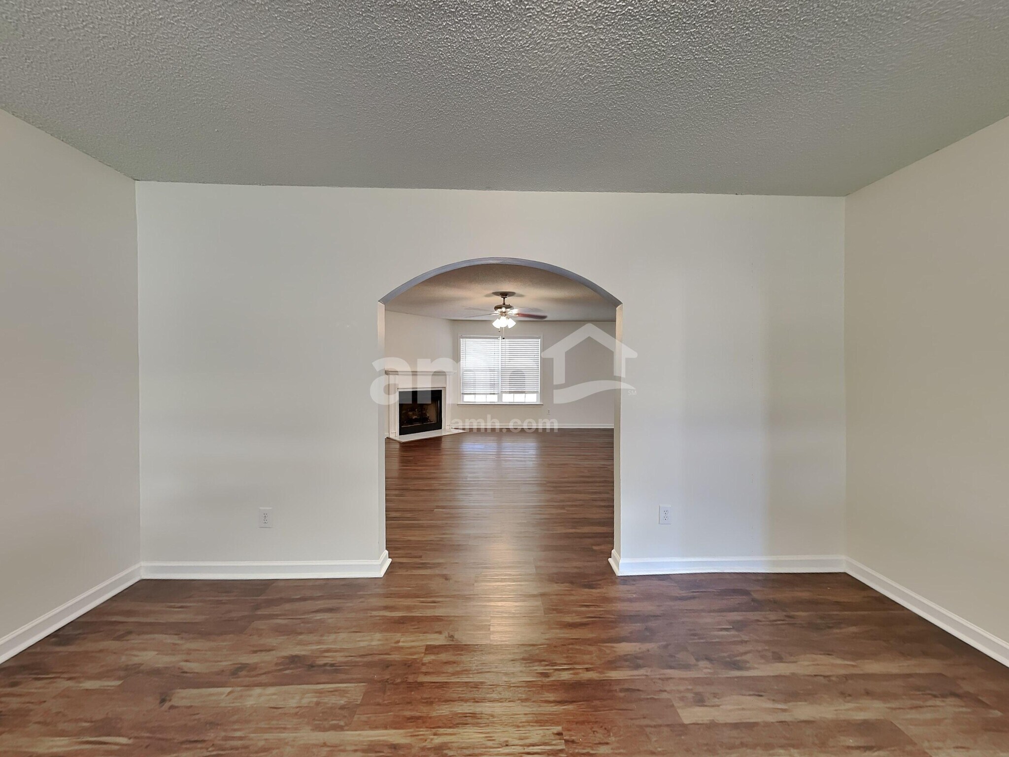 Building Photo - 106 Sweetland Ct