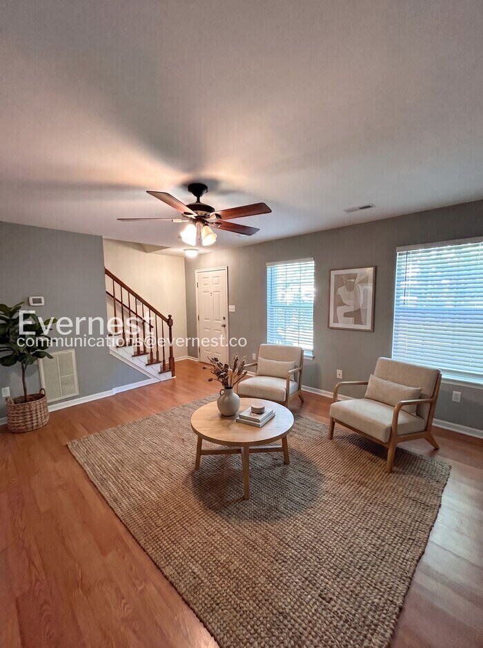 Building Photo - 3903 Strawberry Plains Rd