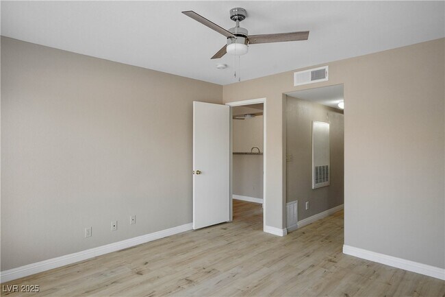 Building Photo - 1575 W Warm Springs Rd