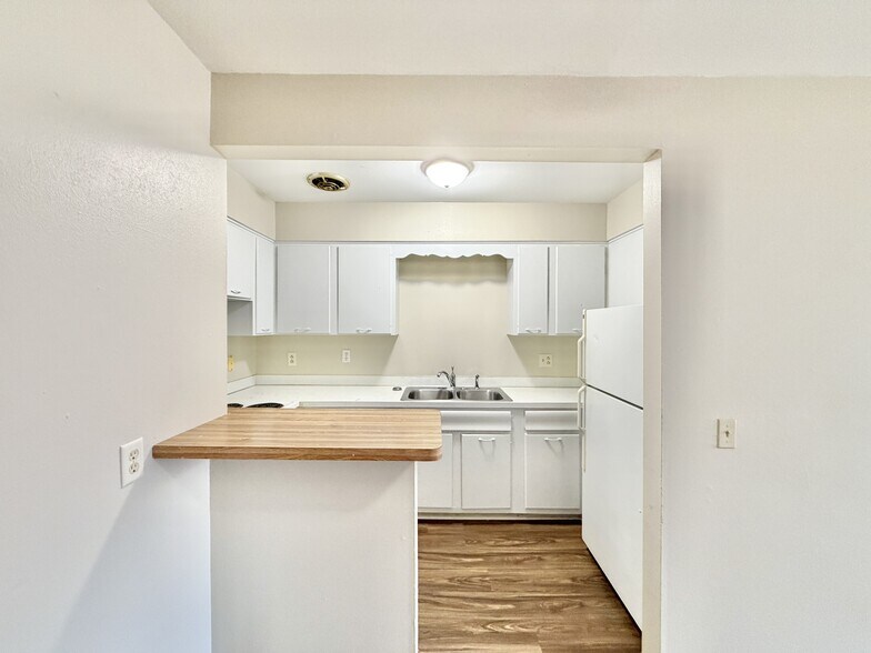 Building Photo - 2505 Calypso Rd