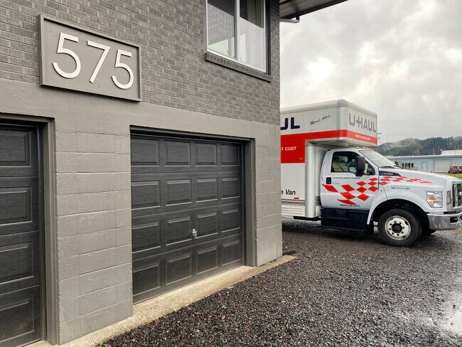 Building Photo - Sora Crossing