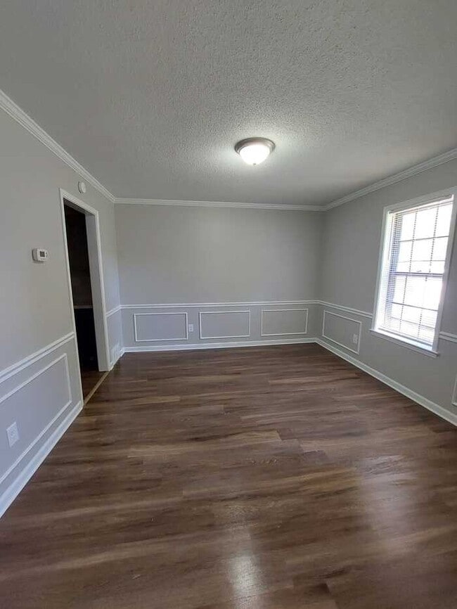 Building Photo - 5001 Whitworth Rd