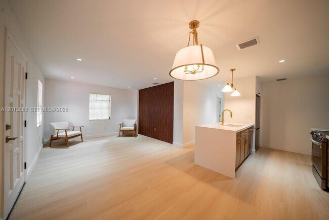 Building Photo - South Greenway Drive, Coral Gables, FL 33134 - 3 BR 2 BA single-family home