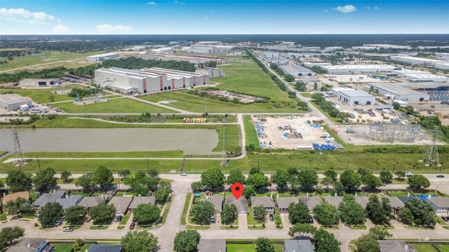 Building Photo - 16134 Coleburn Dr