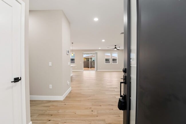 Building Photo - NO HOA! 2024 Build w/ RV Gate, Quartz Kitchen & 4 Spacious Bedrooms