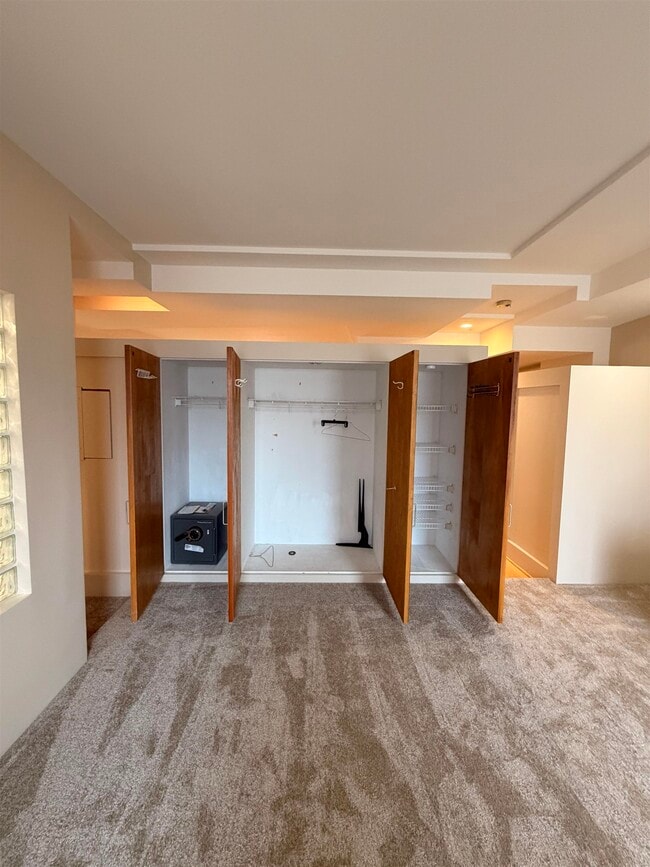 Building Photo - 401 State Street