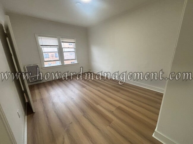 Building Photo - 00457BO