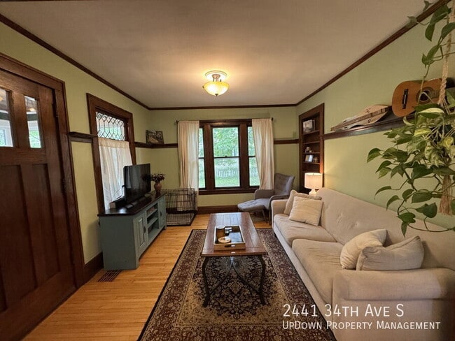 Building Photo - 2441 34th Ave S