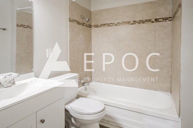 Building Photo - 4701 S 30th W Ave