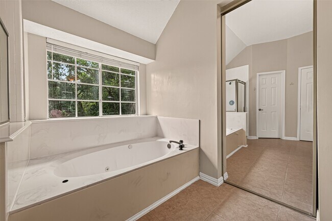 Building Photo - 24315 Tucker House Ln