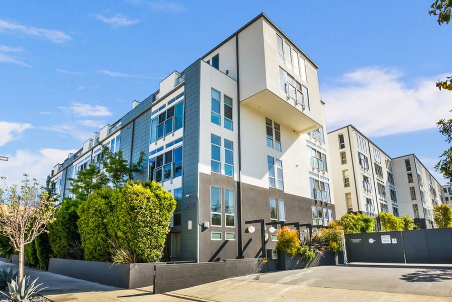 Building Photo - 4215 Glencoe Ave