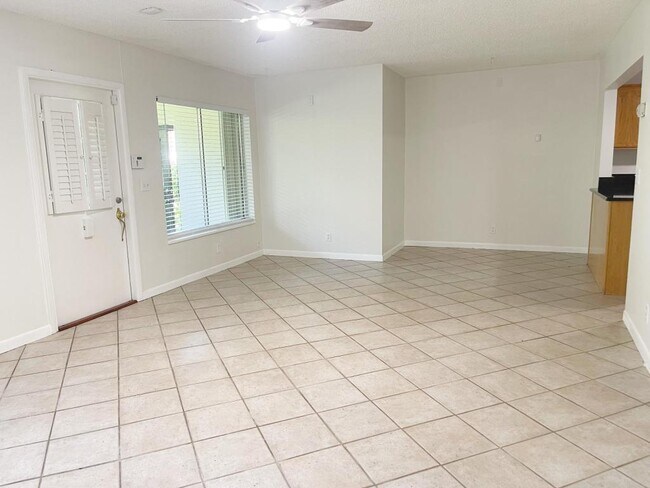 Building Photo - 5971 La Pinata Blvd