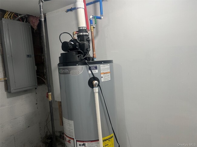 Building Photo - 15 Waldron Ave