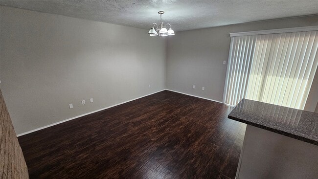 Building Photo - 22903 Millgate Dr