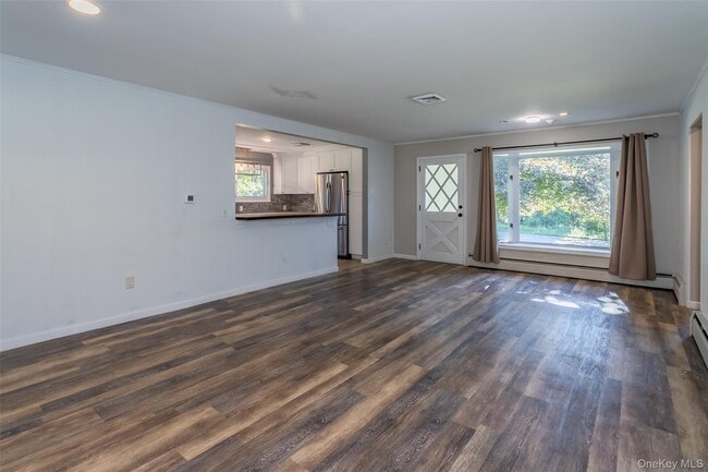 Building Photo - 549 NY-94