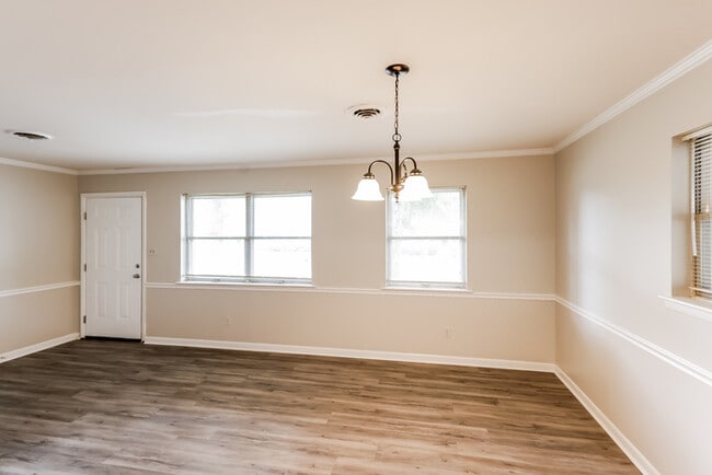 Building Photo - 311 Sterling Dr
