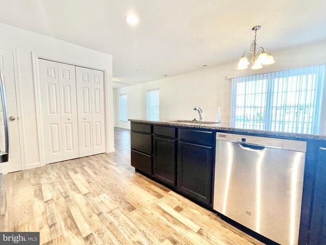 Building Photo - 56 Black Cherry Dr