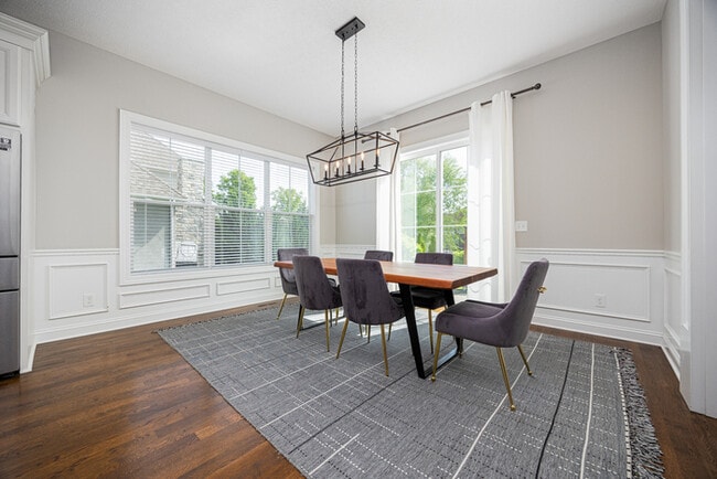 Building Photo - Stunning home in Olentangy schools!