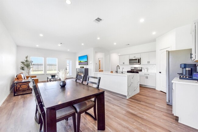 Building Photo - 24222 Sandstone Valley Ln
