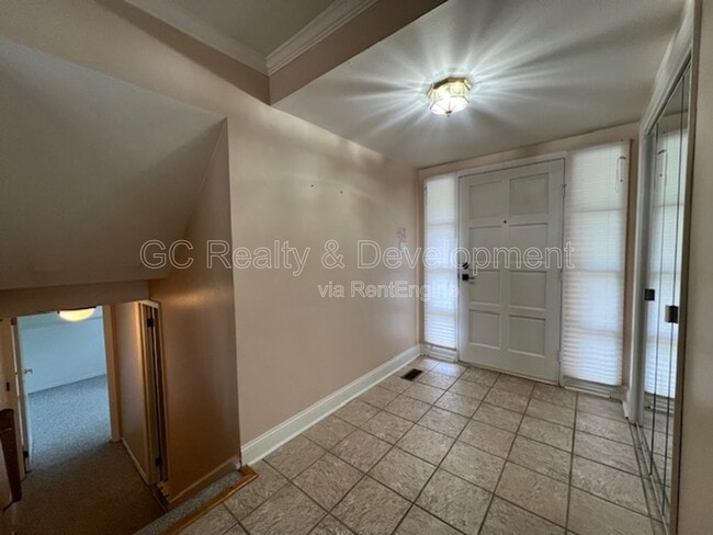 Building Photo - 1540 Edgefield Ln