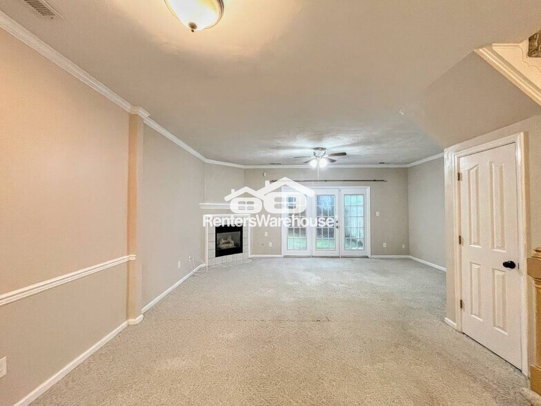 Building Photo - 434 S Lake Cir