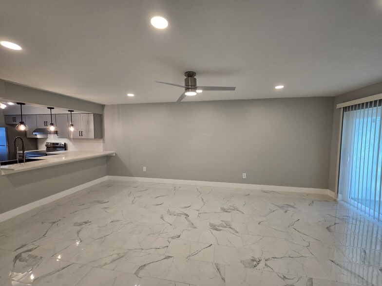 Building Photo - 4988 Steel Dust Ln