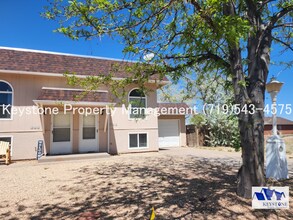 Building Photo - Charming Townhome in Pueblo West – Comfortable & Convenient Living $1300/$1300