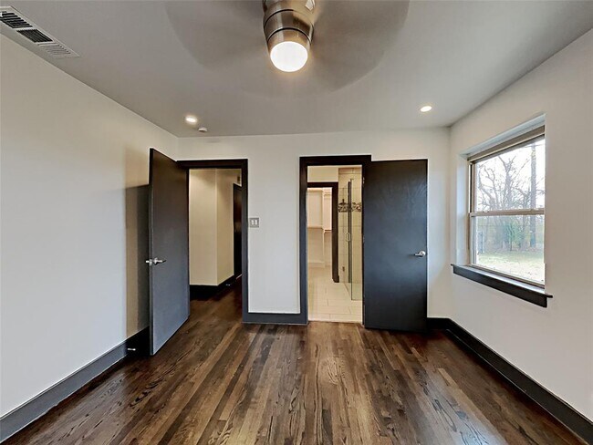 Building Photo - 2307 Cardinal Ln