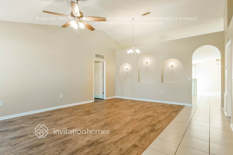 Building Photo - 1509 Jupiter Ave