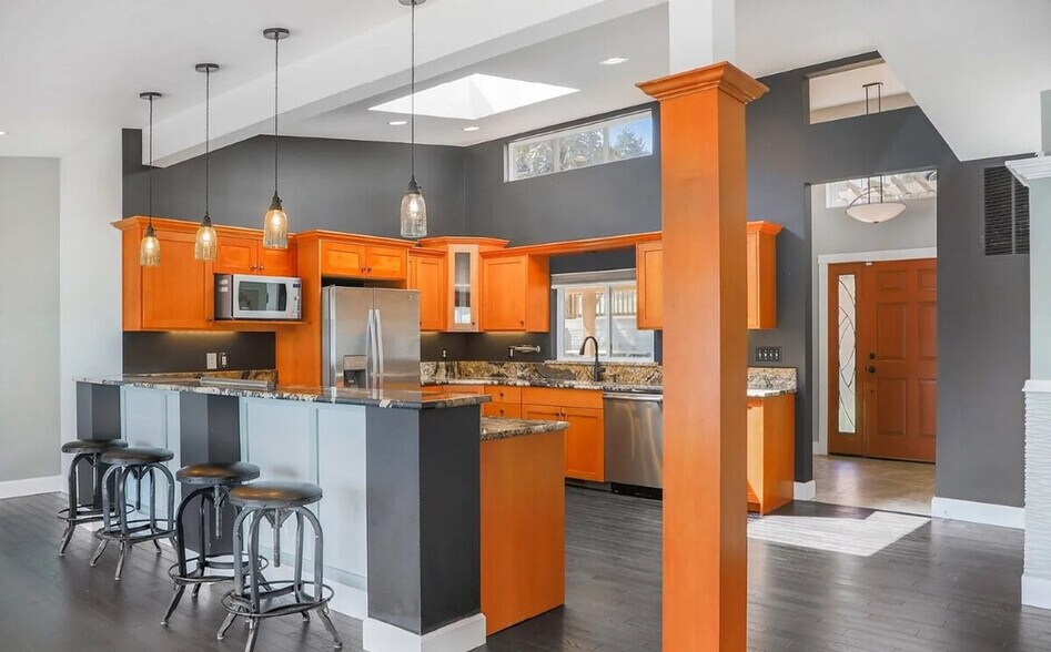 Building Photo - 5627 Illahee Road NE