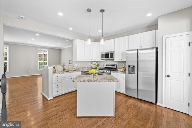 Building Photo - 5011 Waple Ln