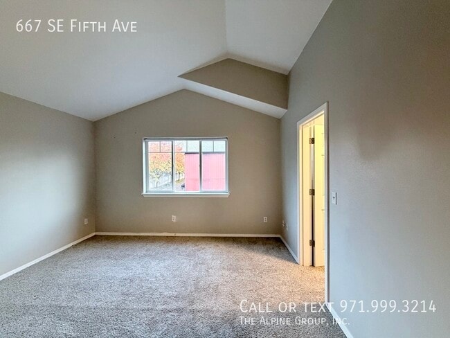 Building Photo - 667 SE Fifth Ave-