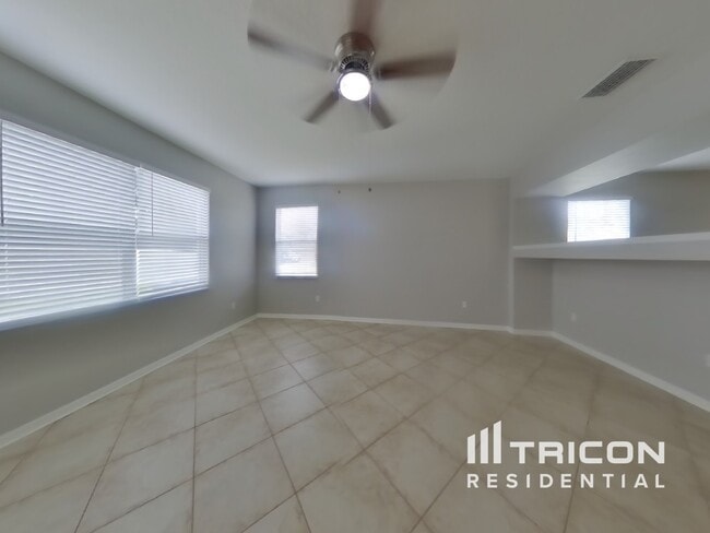 Building Photo - 19609 Timberbluff Dr