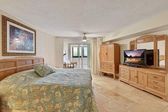 Building Photo - SUNTIDE BEACH CONDO FOR RENT