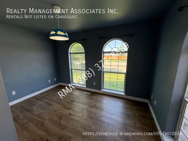 Building Photo - 17614 Silk Ave