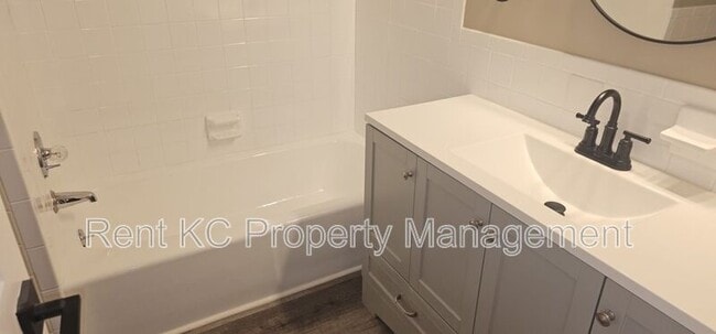 Building Photo - 809 NE 74th St