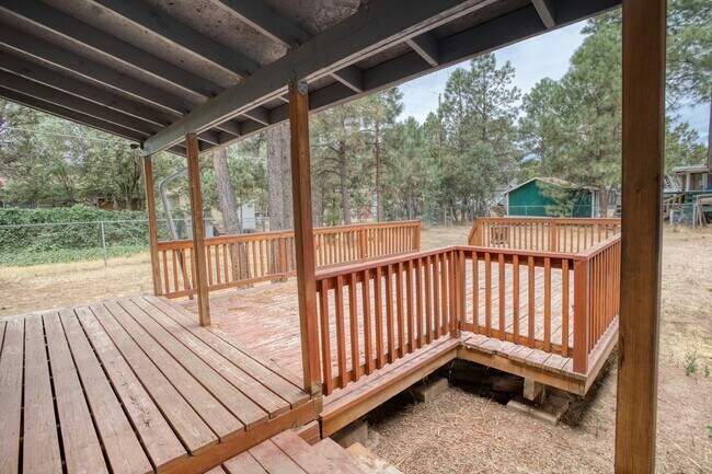 Building Photo - 2073 Thousand Pines Dr